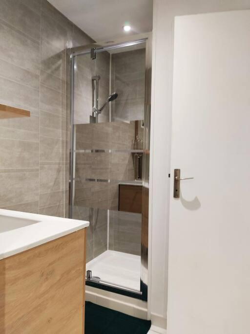 Apartment Rive De Saone 75m2.p'tit Dej.agreable & Spacieux. Chalon-sur-Saone