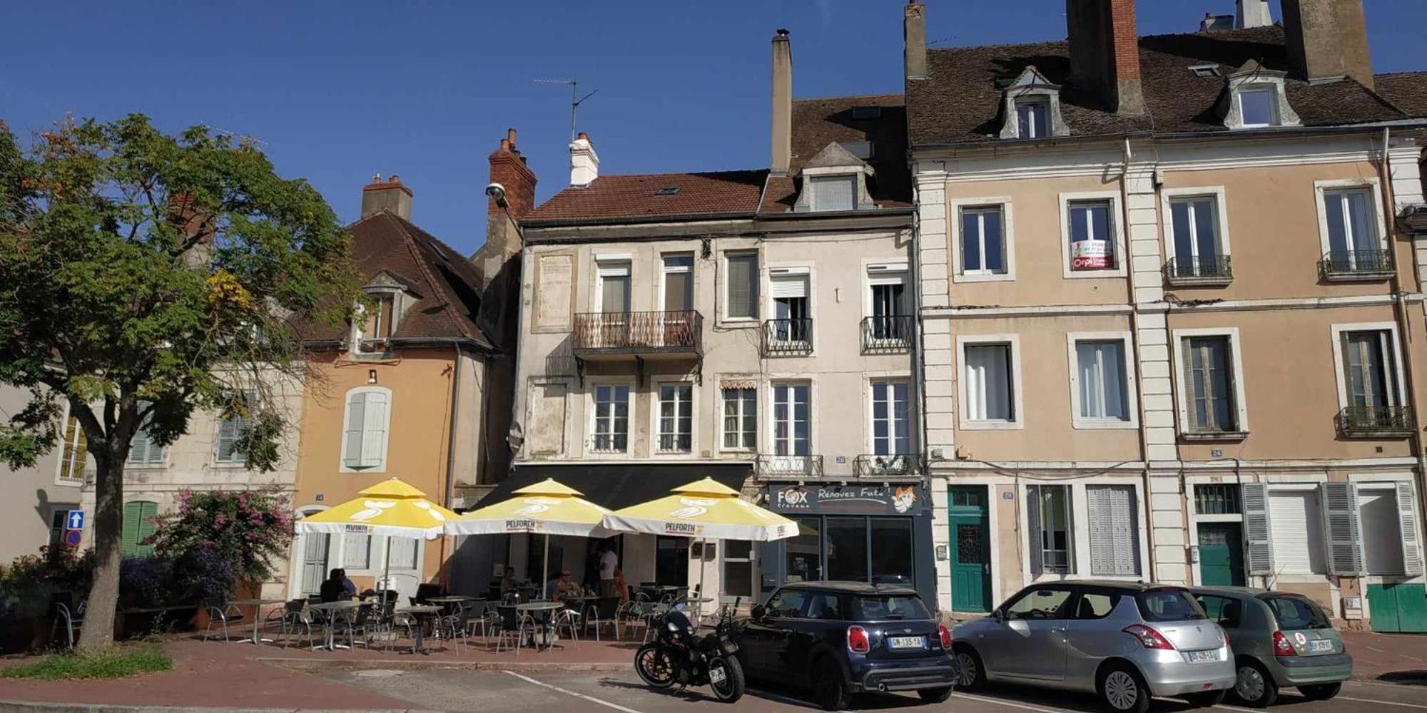 Rive De Saone 75m2.p'tit Dej.agreable & Spacieux. *